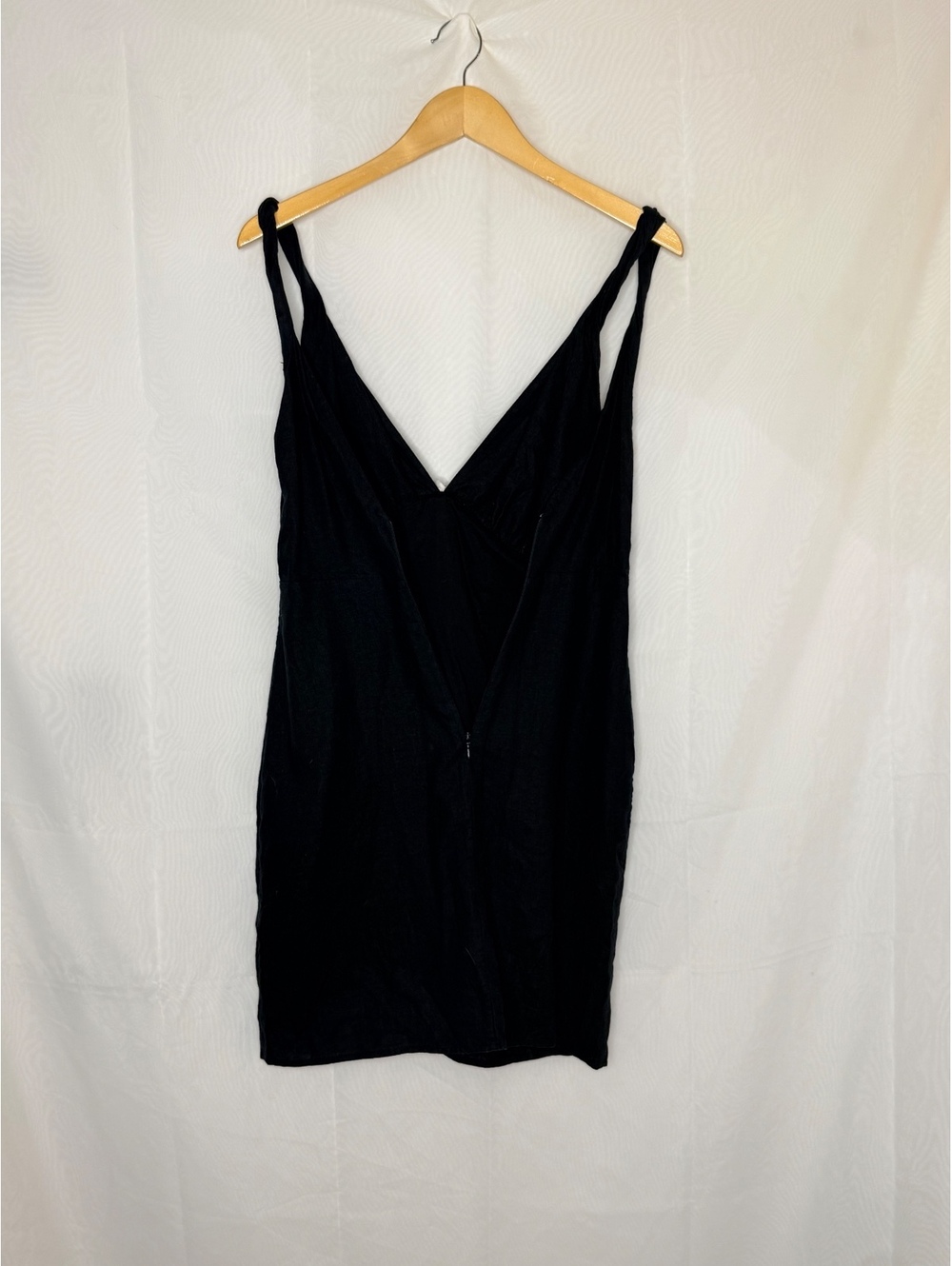 FARM Rio Black Mini Dress with White Floral Applique - Picture 8 of 12